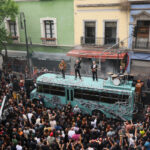 U2 graba en el Centro Histórico de la CDMX el video de ‘Street of Dreams’ para su próximo álbum